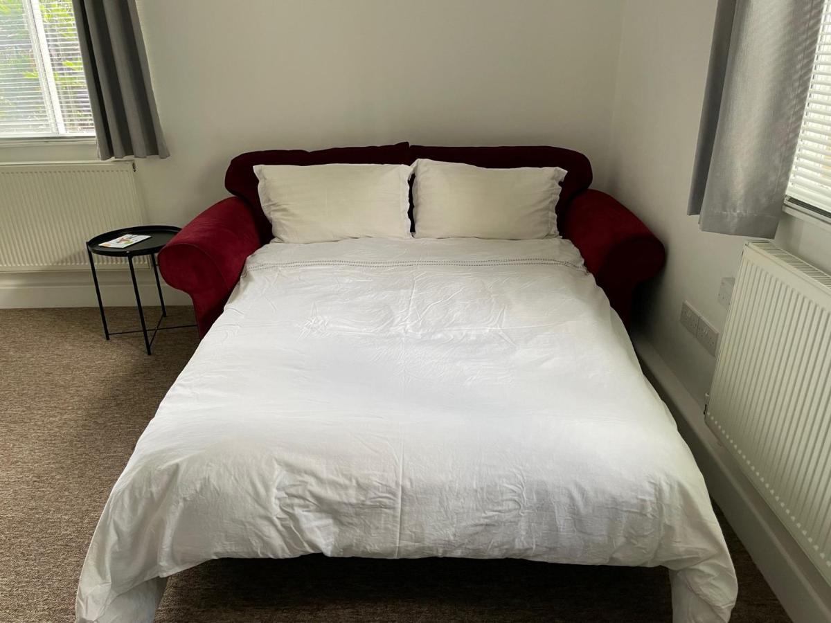 Charming Apartment In Chiswick 런던 외부 사진