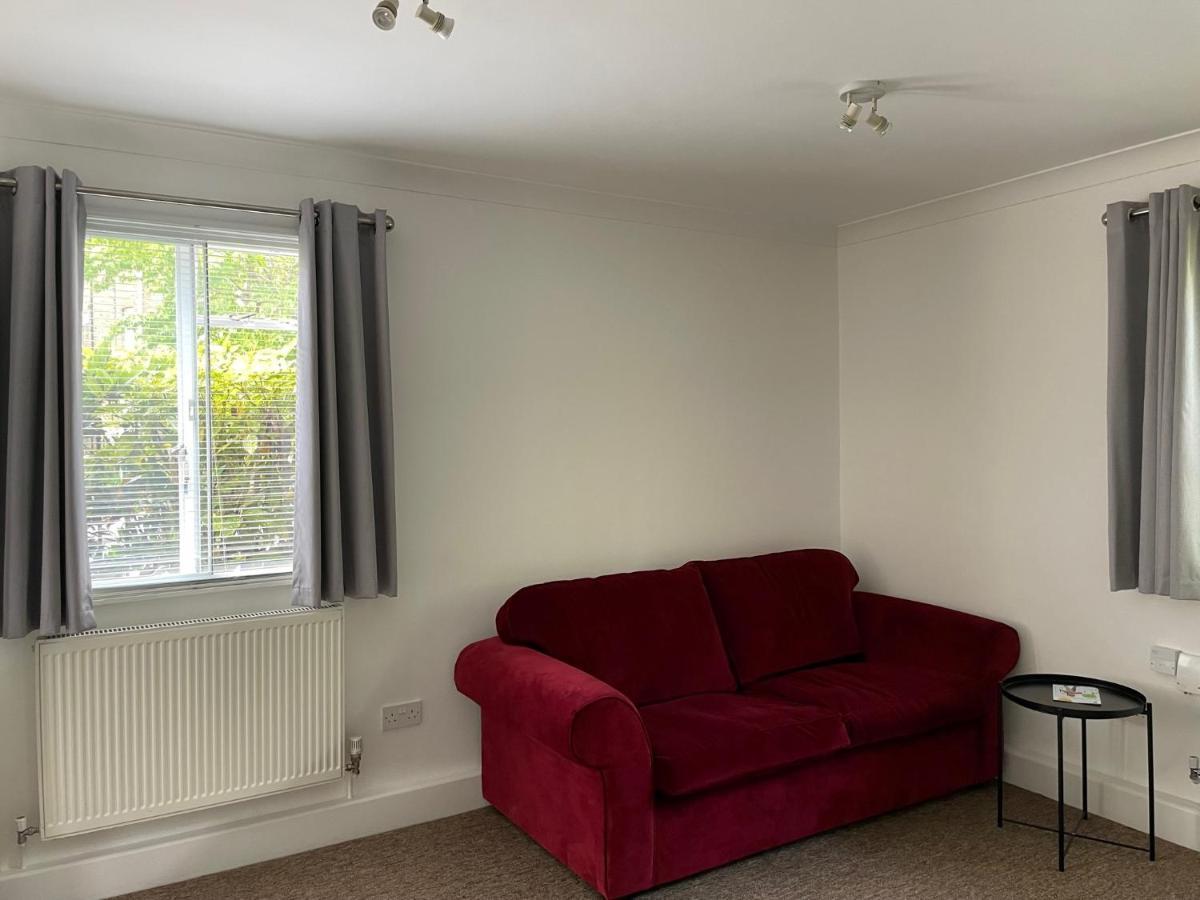 Charming Apartment In Chiswick 런던 외부 사진
